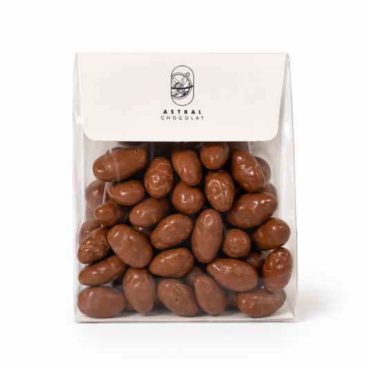 Amandes enrobées de Chocolat au lait & Caramel à la pointe de Fleur de Sel